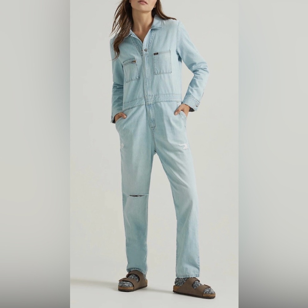 Lee union alls Light Wash Denim jumpsuit sz S NWT